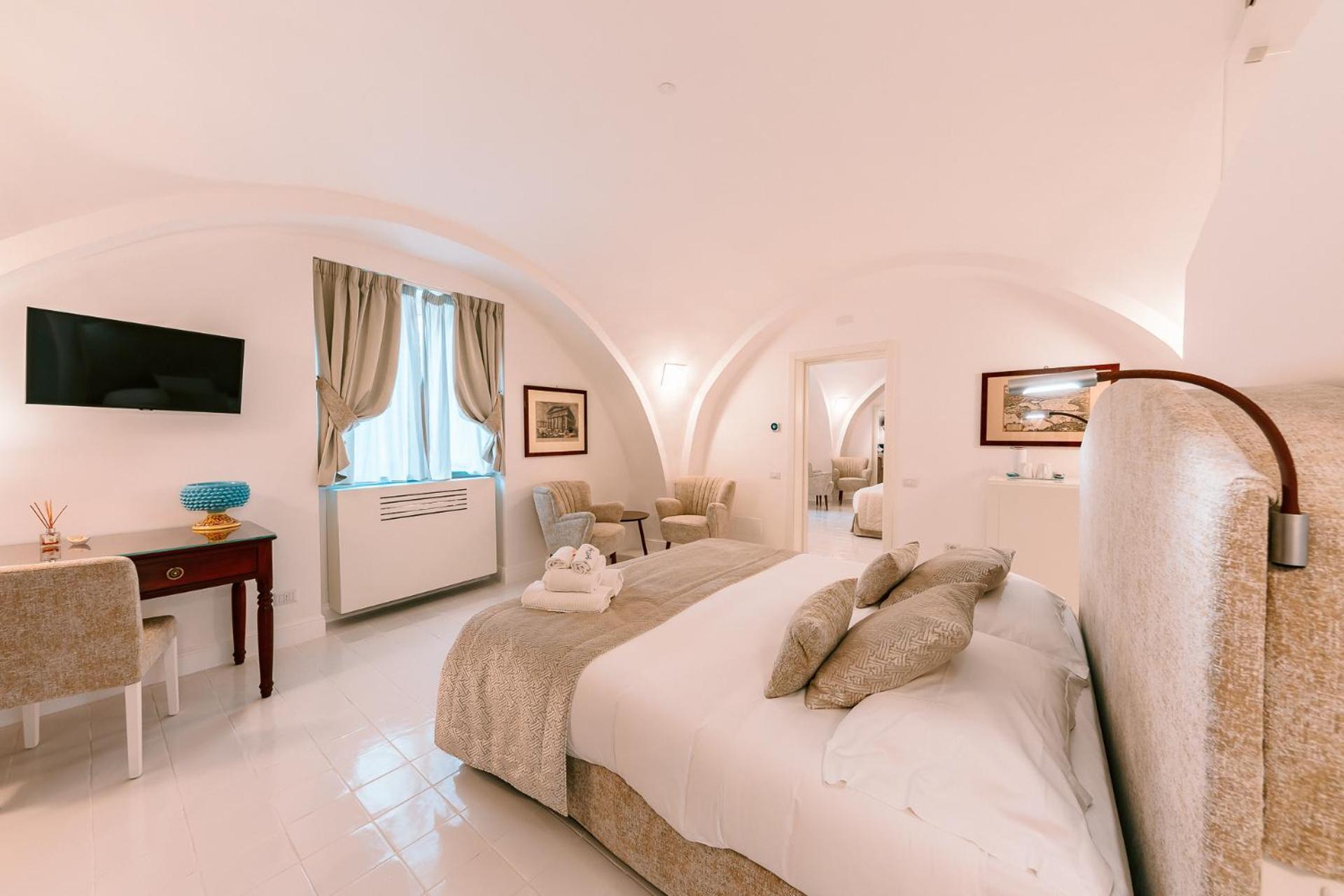 Antica Rheginna Luxury Room Минори Екстериор снимка